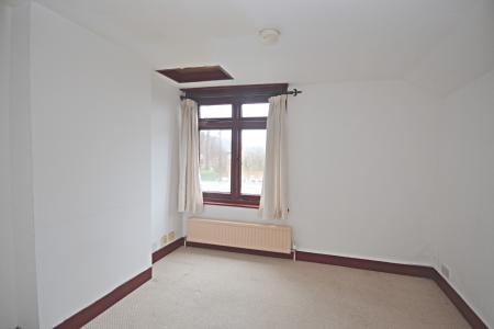 2 bedroom Semi-detached house to let in West Street, Southgate, Crawley, RH11