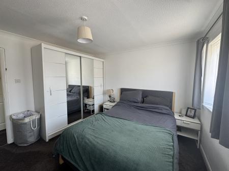 2 bedroom Semi-detached house to let in Acorn Avenue, Cowfold, RH13