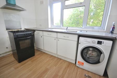 2 bedroom Flat for sale in Caburn Court, Crawley, RH11