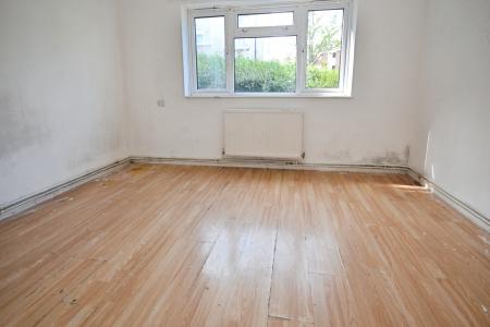2 bedroom Flat for sale in Caburn Court, Crawley, RH11