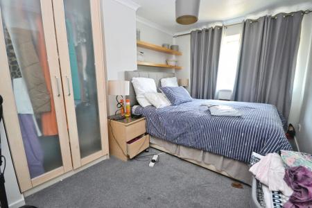 3 bedroom Terraced House to let in Strathmore Road, Ifield, Crawley, RH11