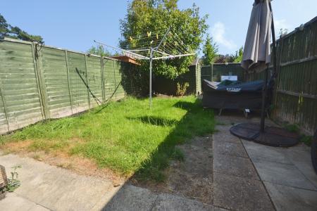 3 bedroom Terraced House to let in Strathmore Road, Ifield, Crawley, RH11