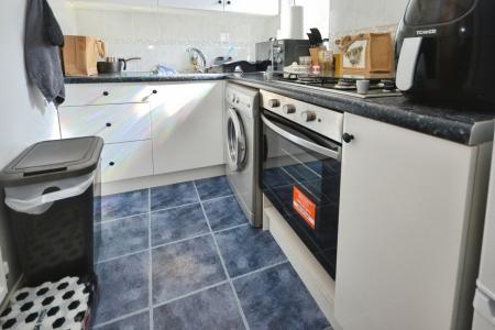 1 bedroom Ground floor maisonette for sale in Swallowtail Road, Horsham, RH12