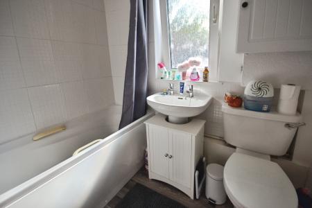 1 bedroom Ground floor maisonette for sale in Swallowtail Road, Horsham, RH12
