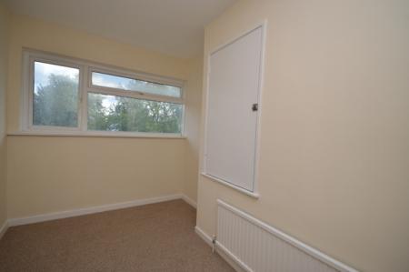 3 bedroom Terraced House to let in Wakehurst Drive, Southgate, Crawley, RH10