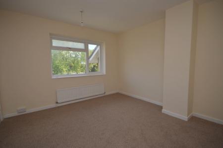 3 bedroom Terraced House to let in Wakehurst Drive, Southgate, Crawley, RH10