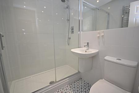1 bedroom Maisonette to let in Goosegreen Close, Horsham, RH12