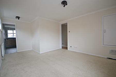 1 bedroom Maisonette to let in Goosegreen Close, Horsham, RH12