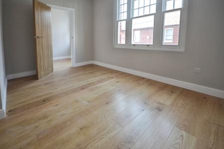 1 bedroom Flat to let in East Park, Southgate, Crawley, RH10