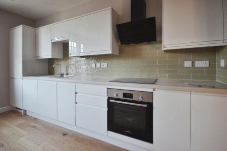 1 bedroom Flat to let in East Park, Southgate, Crawley, RH10