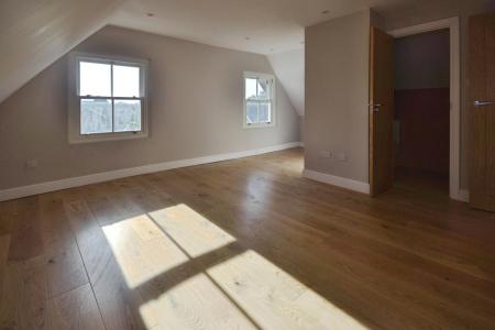 1 bedroom Flat to let in East Park, Southgate, Crawley, RH10