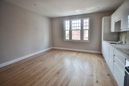 1 bedroom Flat to let in East Park, Southgate, Crawley, RH10