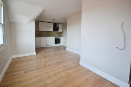 1 bedroom Flat to let in East Park, Southgate, Crawley, RH10
