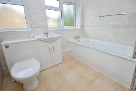 3 bedroom Terraced House to let in Kilnmead, Northgate, Crawley, RH10