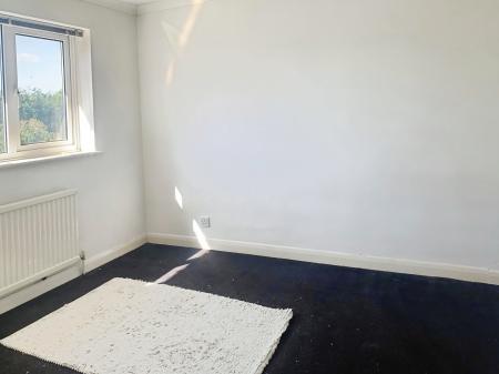 4 bedroom Semi-detached house for sale in Erica Way, Horsham, RH12
