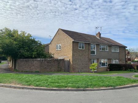 4 bedroom Semi-detached house for sale in Erica Way, Horsham, RH12