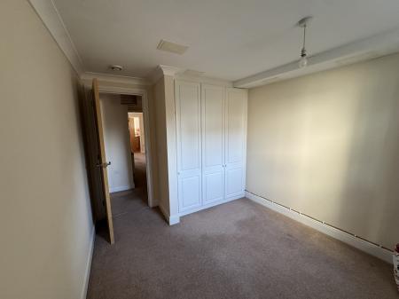 2 bedroom Apartment to let in Albion Way, Horsham, RH12