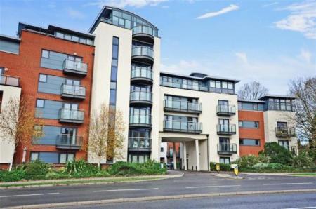 Albion Way, Horsham, RH12