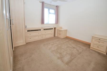 2 bedroom Terraced House for sale in Beechside, Southgate, Crawley, RH10