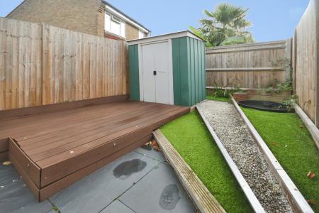 2 bedroom Terraced House for sale in Beechside, Southgate, Crawley, RH10