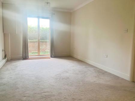 1 bedroom Apartment to let in Bishopric, Horsham, RH12