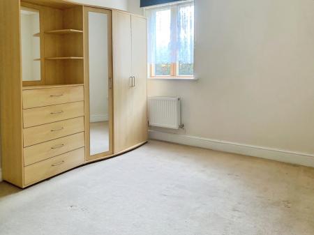 1 bedroom Apartment to let in Bishopric, Horsham, RH12