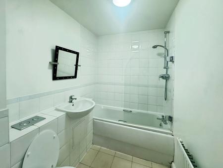 2 bedroom Apartment to let in Commonwealth Drive, Crawley, RH10