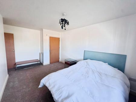 2 bedroom Apartment to let in Commonwealth Drive, Crawley, RH10