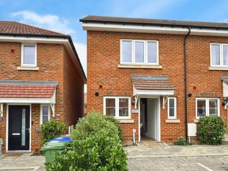 2 bedroom End of terrace house to let in Brighton Link, Faygate, RH12