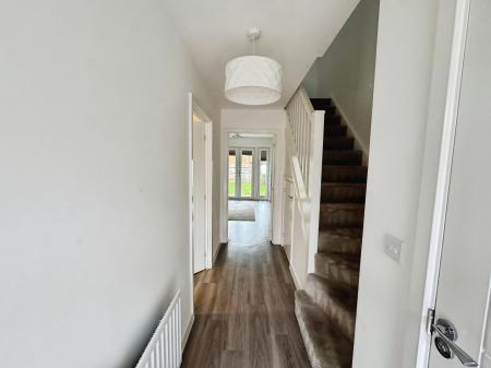 2 bedroom End of terrace house to let in Brighton Link, Faygate, RH12