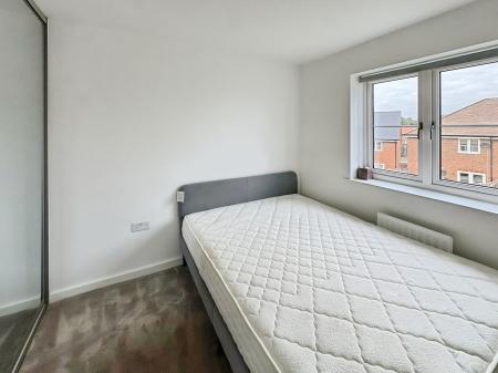 2 bedroom End of terrace house to let in Brighton Link, Faygate, RH12