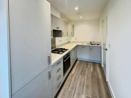 2 bedroom End of terrace house to let in Brighton Link, Faygate, RH12