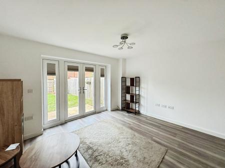 2 bedroom End of terrace house to let in Brighton Link, Faygate, RH12