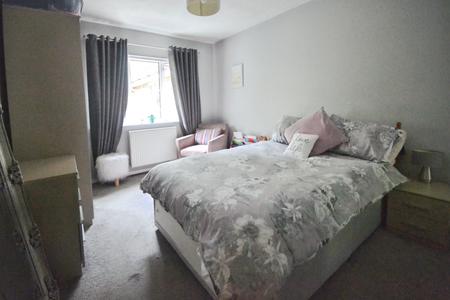1 bedroom Apartment for sale in Fenchurch Road, Maidenbower, Crawley, RH10