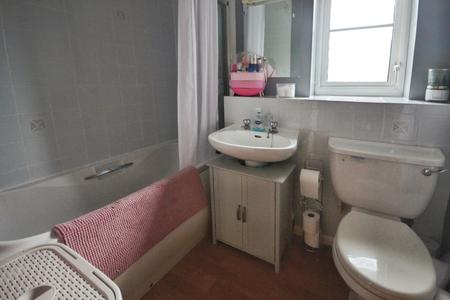 1 bedroom Apartment for sale in Fenchurch Road, Maidenbower, Crawley, RH10