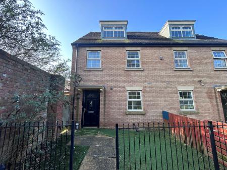 3 bedroom Terraced House for sale in Baseball Drive, Derby, DE23