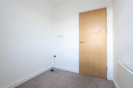 3 bedroom Flat for sale in Roe Farm Lane, Chaddesden, Derby, DE21