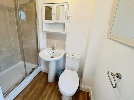 3 bedroom Town house to let in Queensbury Park Drive, Shelton Lock, Derby, DE24