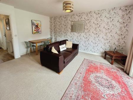 3 bedroom Town house to let in Queensbury Park Drive, Shelton Lock, Derby, DE24