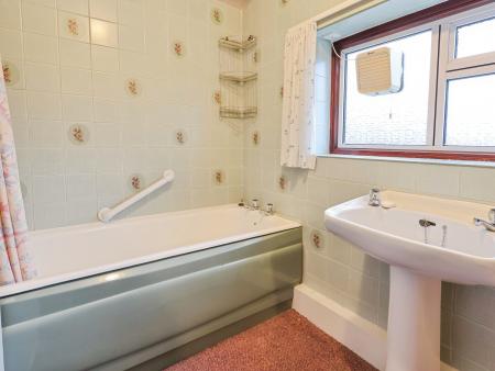 3 bedroom Detached house for sale in Gisborne Close, Mickleover, Derby, DE3