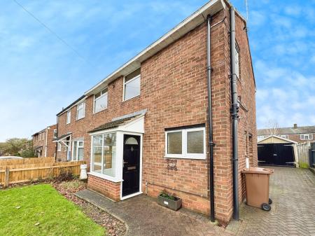 3 bedroom Semi-detached house for sale in Hanover Square, Mackworth, DE22