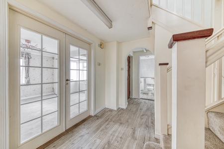 4 bedroom Detached house for sale in Latham Close, Burton on Trent, DE15