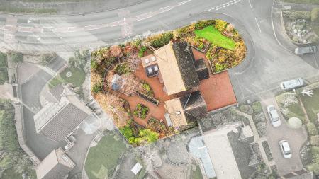 4 bedroom Detached house for sale in Latham Close, Burton on Trent, DE15