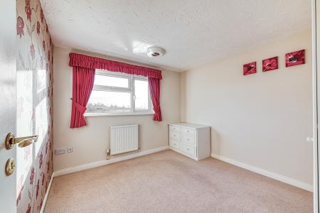 4 bedroom Detached house for sale in Latham Close, Burton on Trent, DE15