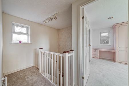 4 bedroom Detached house for sale in Latham Close, Burton on Trent, DE15