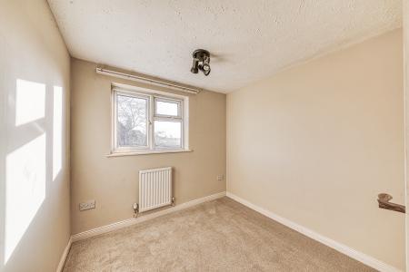 4 bedroom Detached house for sale in Latham Close, Burton on Trent, DE15