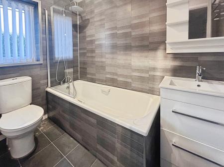 1 bedroom Terraced House to let in Seagrave Close, Oakwood, Derby, DE21
