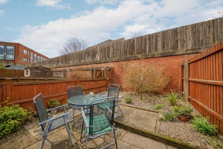2 bedroom End of terrace house for sale in Ponsonby Terrace, City Centre, Derby, DE1