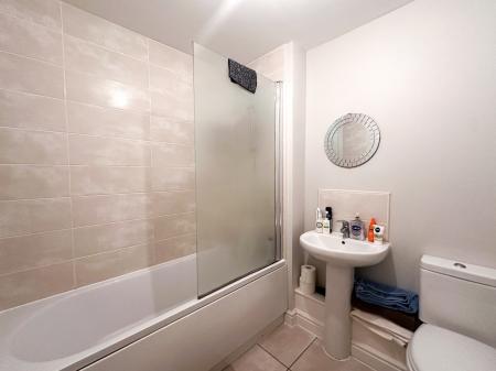 2 bedroom Maisonette to let in Minster Court, Shelton Lock, Derby, DE24