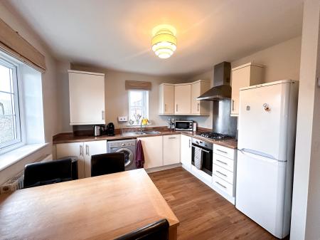 2 bedroom Maisonette to let in Minster Court, Shelton Lock, Derby, DE24